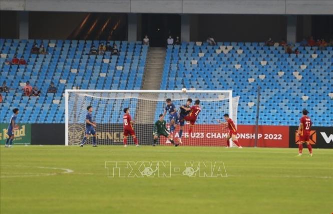Photo: Tran Bao Toan is the hero of the match, getting a difficult header to score the only goal in the match for Vietnam. VNA Photo
