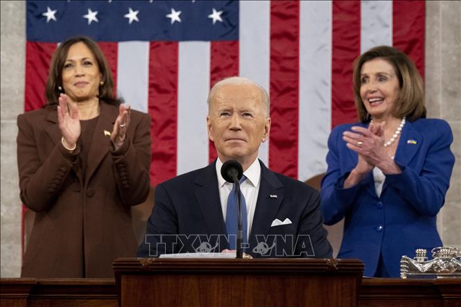 Trong ảnh: Tổng thống Mỹ Joe Biden đọc Thông điệp Liên bang 2022 tại phiên họp lưỡng viện Quốc hội ở Washington, DC, ngày 1/3/2022. Ảnh: AFP/TTXVN
