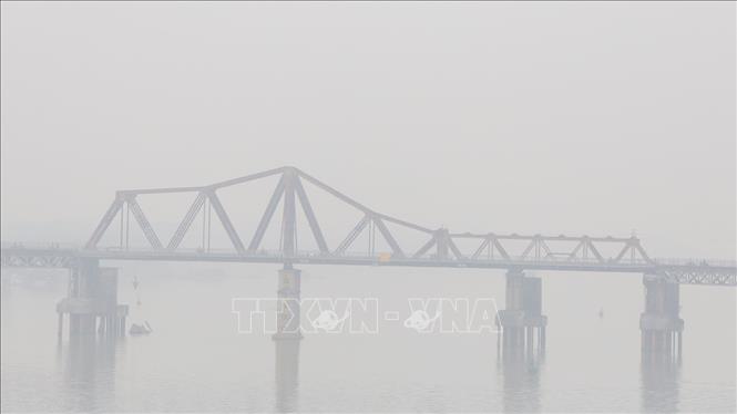 Khu vực Long Biên có chỉ số ô nhiễm không khí lên tới 238 đơn vị. Ảnh: Tuấn Đức - TTXVN