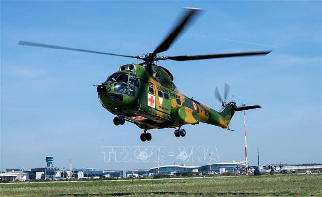 Trong ảnh: Trực thăng quân sự IAR 330 Puma. Ảnh: Profimedia.cz/TTXVN 