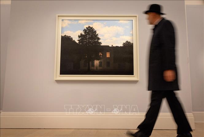 Trong ảnh: Tác phẩm của danh họa Rene Magritte mang tên 