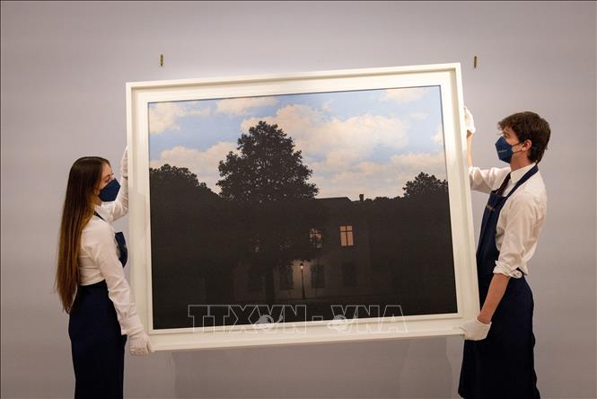 Trong ảnh: Tác phẩm của danh họa Rene Magritte mang tên 