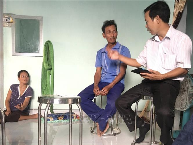 Trong ảnh: Đánh giá hiệu quả ban đầu việc thực hiện chăm sóc người khuyết tật tại nhà ở huyện Phù Cát, tỉnh Bình Định, giai đoạn 2018-2021. Ảnh: TTXVN phát