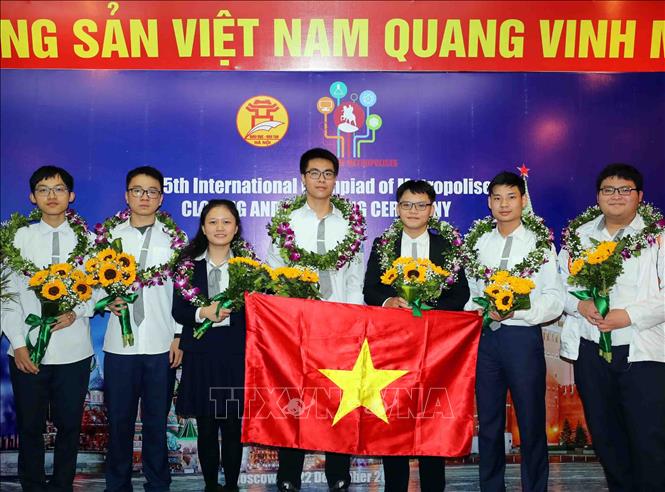 Nguyễn Lê Thảo Anh trong buổi tổng kết, bế mạc Olympic quốc tế dành cho các thành phố lớn (IOM) - lần thứ V do Moscow, Liên bang Nga tổ chức. Ảnh: Ảnh: Thanh Tùng - TTXVN