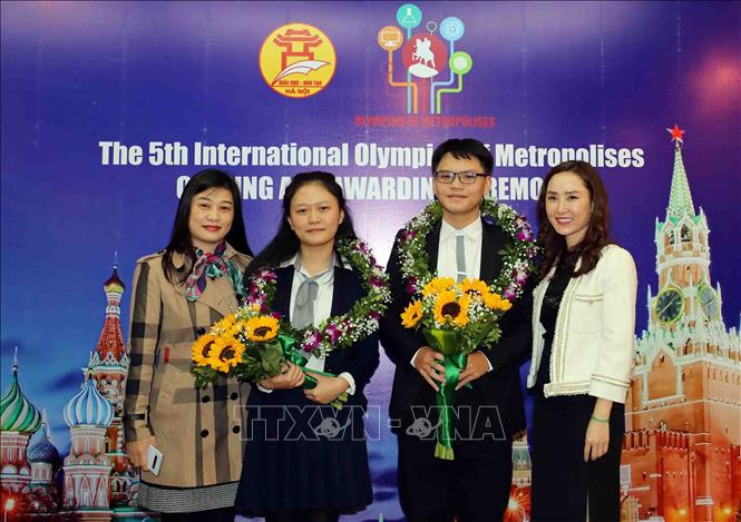 Nguyễn Lê Thảo Anh trong buổi tổng kết, bế mạc Olympic quốc tế dành cho các thành phố lớn (IOM) - lần thứ V do Moscow, Liên bang Nga tổ chức. Ảnh: Ảnh: Thanh Tùng - TTXVN