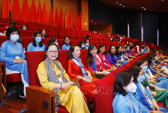 Photo: Delegates from the southern province of Vinh Long at the closing session. VNA Photo