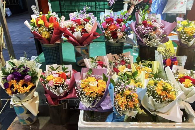 Những bó hoa tươi nhỏ xinh cũng là món quà được ưa thích trong ngày Lễ Tình nhân Trắng ở Hàn Quốc. Ảnh: Anh Nguyên-PV TTXVN tại Hàn Quốc. 