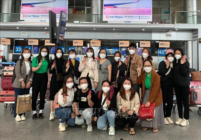 Photo: Twenty one Vietnamese graduates from Dong A University in the central city of Da Nang arrive in Japan for an internship programme in Aijinkai Healthcare Group's hospitals.