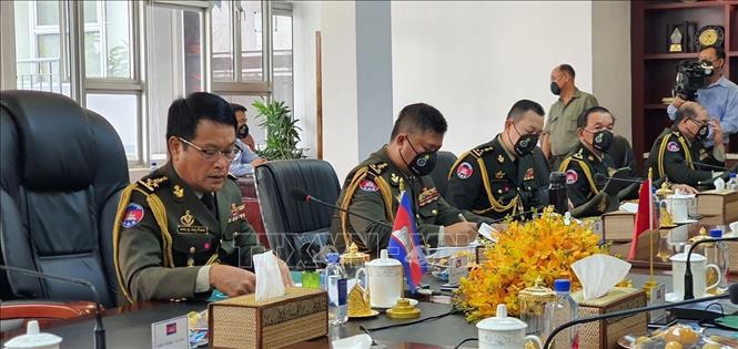 Photo: Commander-in-Chief of the Royal Cambodian Armed Forces General Vong Pisen at the talks. VNA Photo: Vũ Hùng