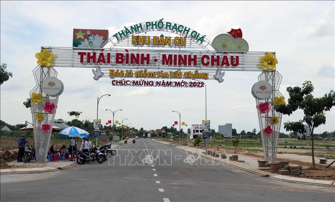 Photo: The Thai Binh-Minh Chau residential area in Rach Gia city, Kien Giang province is under construction. VNA Photo: Lê Huy Hải 