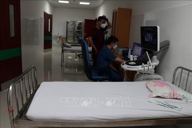Phòng Siêu âm không có vách ngăn giữa các giường siêu âm.Ảnh: Đoàn Mạnh Dương - TTXVN
