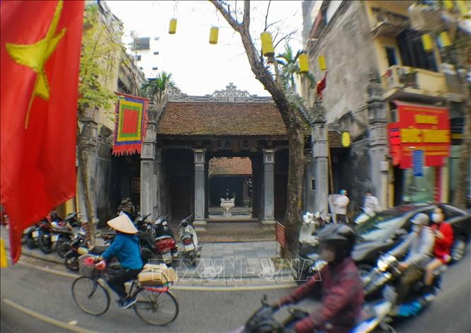 Đình Kim Ngân tọa lạc tại địa chỉ 42-44 phố Hàng Bạc, quận Hoàn Kiếm (Hà Nội), được xây dựng vào thời Hậu Lê, khoảng giữa thể kỷ XV. Ảnh: Thanh Tùng - TTXVN
