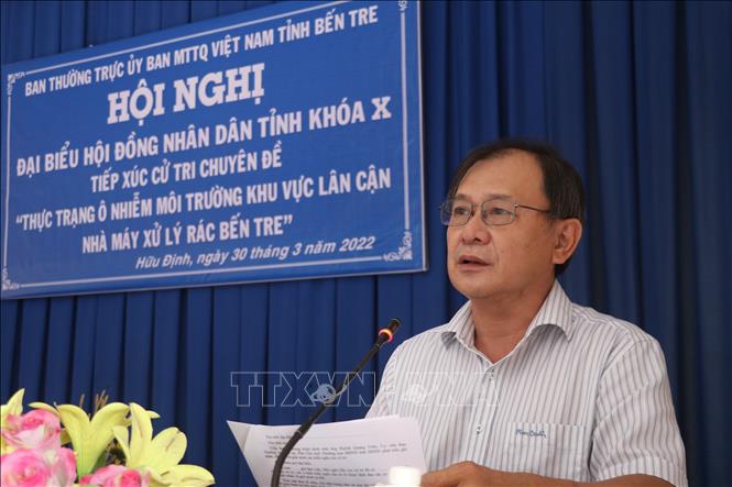 Trong ảnh: Ông Huỳnh Quang Triệu Phó Chủ tịch Hội đồng nhân dân tỉnh Bến Tre, nhiệm kỳ 2021 - 2026 lắng nghe và ghi nhận những bức xúc của người dân. Ảnh: Huỳnh Phúc Hậu - TTXVN
