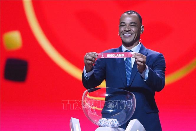 Trong ảnh: Cựu tuyển thủ Brazil Cafu tại lễ bốc thăm chia bảng Vòng chung kết World Cup 2022 tại thủ đô Doha, Qatar, ngày 1/4/2022. Ảnh: AFP/TTXVN