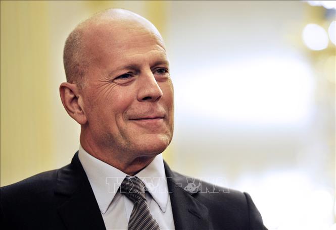 Trong ảnh (tư liệu): Nam diễn viên Bruce Willis tới nhận giải thưởng Commandeur des Arts et lettres do Bộ Văn hoá Pháp trao tặng ở Paris, ngày 11/2/2013. Ảnh: AFP/TTXVN