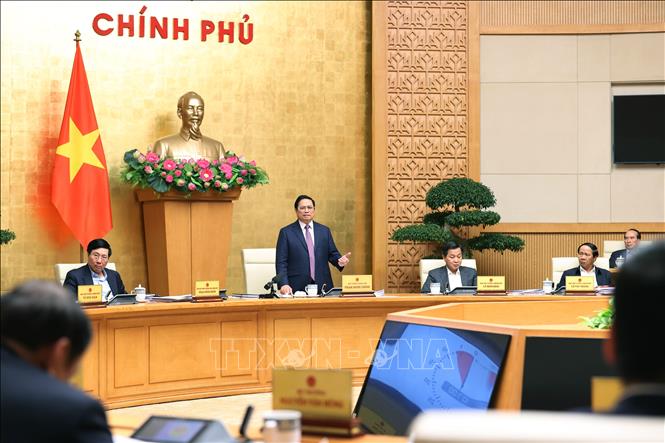 Prime Minister Pham Minh Chinh chairs the Government’s regular meeting. VNA Photo: Dương Giang