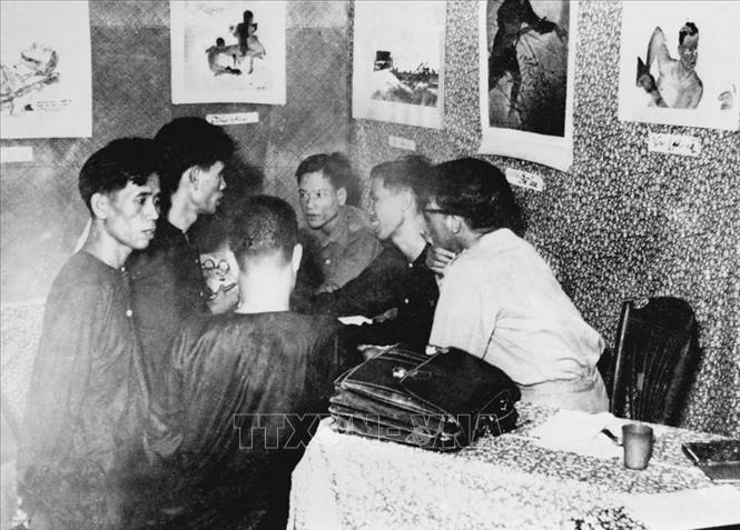 Đồng chí Lê Duẩn tại Hội nghị quân sự mở rộng ở Nam Bộ năm 1949. Ảnh: TTXVN