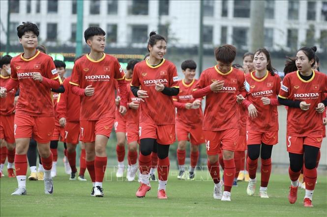 Photo: Vietnamese female players during a training session at the Vietnam Youth Football Training Center in Hanoi. VNA Photo: Minh Quyết 