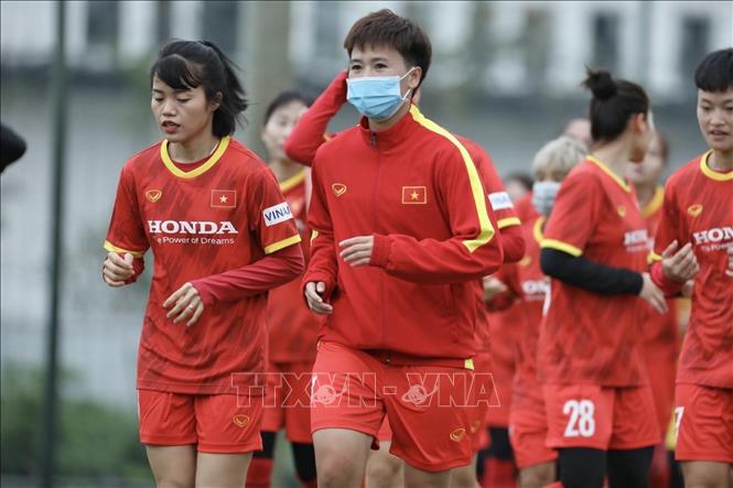 Photo: Vietnamese female players during a training session at the Vietnam Youth Football Training Center in Hanoi. VNA Photo: Minh Quyết 