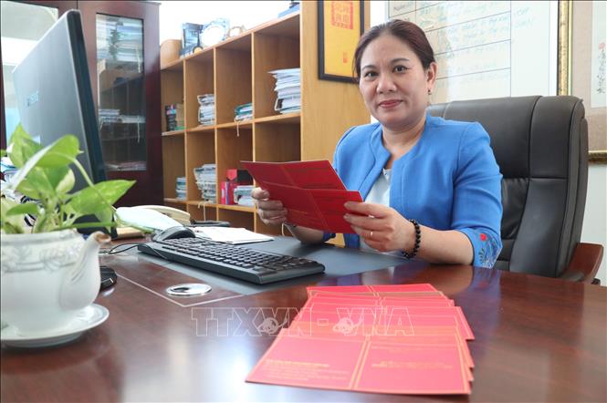 Trong ảnh: Chị Trần Thị Kiều Tôn đã hơn 30 lần tình nguyện tham gia hiến máu. Ảnh: Chương Đài - TTXVN