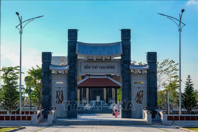 The triumphal arch  of the Hung Kings Temple in Can Tho. VNA Photo: Thanh Liêm