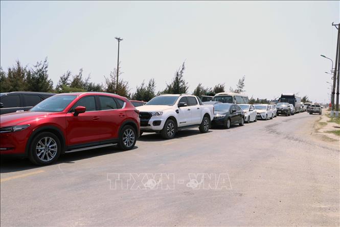 Tình trạng ùn tắc diễn ra kéo dài