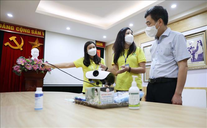 Các trường Mầm non thuộc quận Hoàn Kiếm đều đã hoàn thành việc xây dựng kế hoạch, thời khóa biểu, bố trí cơ sở vật chất phù hợp, vệ sinh khử khuẩn trường lớp, tăng cường các biện pháp đảm bảo phòng chống dịch...Ảnh: Thanh Tùng - TTXVN