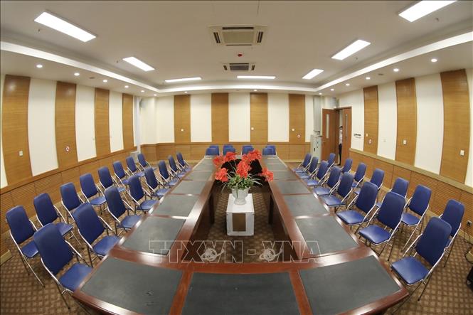 Phòng báo chí dành cho phóng viên trong nước và quốc tế tại Cung Điền kinh Hà Nội (Trung tâm Huấn luyện và Thi đấu TDTT Hà Nội), nơi diễn ra nội dung thi đấu môn Đấu kiếm và Lễ bế mạc SEA Games 31. Ảnh: Minh Quyết - TTXVN