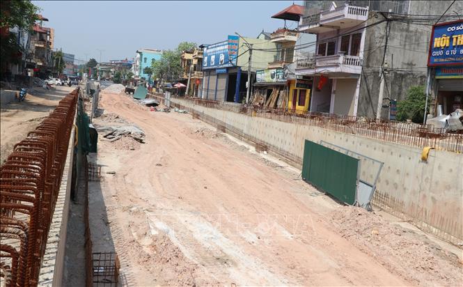 Trong ảnh: Một đoạn hầm mở trên đường Thống Nhất đã thành hình. Ảnh: Hoàng Nguyên - TTXVN