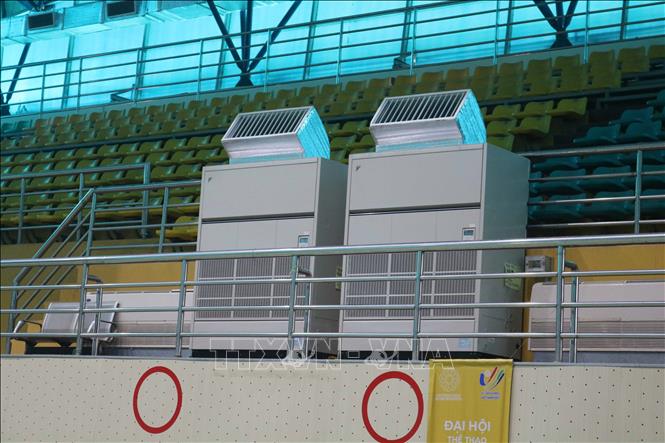 Hệ thống điều hòa nhiệt độ được trang bị trong Nhà thi đấu đa năng tỉnh Bắc Ninh. Ảnh: Thanh Thương - TTXVN