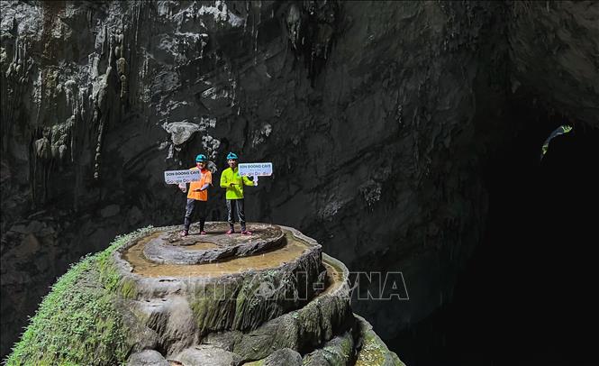 Sự hùng vĩ và hoang sơ tạo nên vẻ đẹp hiếm có của Hang Sơn Đoòng. Ảnh: TTXVN phát