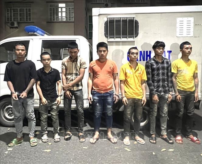 Trong ảnh: Nhóm đối tượng bị Cơ quan Công an bắt giữ tại Gia Lai. Ảnh: Nguyễn Văn Việt - TTXVN phát