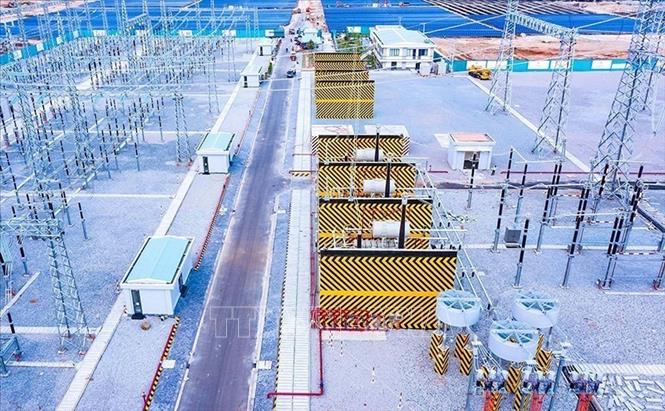 Ngày 29/9/2020, Tập đoàn Trung Nam (Trungnam Group) hoàn tất đóng điện Trạm biến áp và đường dây 220/500kV kết hợp Nhà máy điện mặt trời Trung Nam Thuận Nam công suất 450 MW tại thôn Quán Thẻ, xã Phước Minh, huyện Thuận Nam. Ảnh: Công Thử - TTXVN