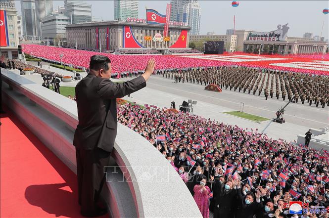 Trong ảnh: Nhà lãnh đạo Triều Tiên Kim Jong-un dự lễ kỷ niệm 110 năm ngày sinh của cố lãnh tụ Kim Nhật Thành, tại thủ đô Bình Nhưỡng, ngày 15/4/2022. Ảnh: YONHAP/TTXVN