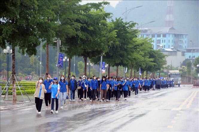 Hơn 500 đoàn viên, hội viên, thanh niên Sơn La tham gia chạy bộ và đi bộ, với quãng đường từ 2 - 3 km/người. Ảnh: Quang Quyết-TTXVN