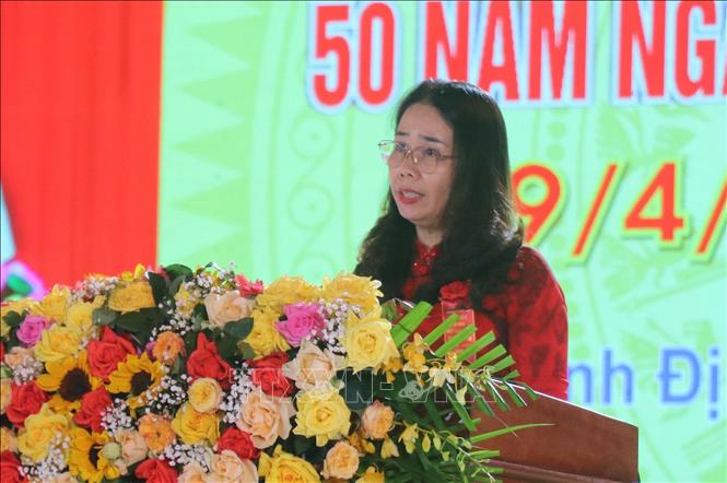 Bí thư Huyện ủy Hoài Ân Đỗ Thị Diệu Hạnh phát biểu tại buổi lễ. Ảnh: Kha Phạm – TTXVN