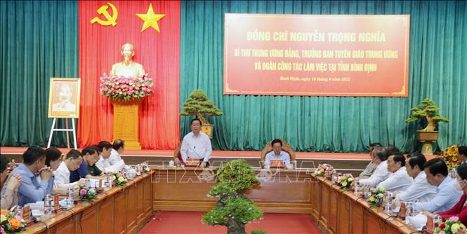 Đồng chí Nguyễn Trọng Nghĩa, Bí thư Trung ương Đảng, Trưởng Ban Tuyên giáo Trung ương phát biểu tại buổi làm việc với tỉnh Bình Định. Ảnh: Kha Phạm – TTXVN.