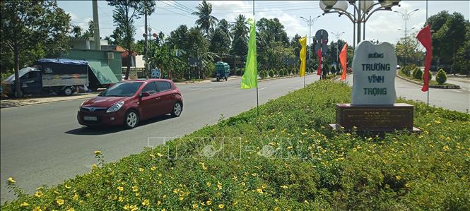 Trong ảnh: Toàn cảnh tuyến đường Trương Vĩnh Trọng. Ảnh: Huỳnh Phúc Hậu - TTXVN