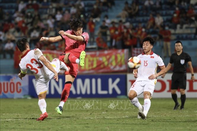 Trong ảnh: Kết thúc trận đấu, đội tuyển U23 Việt Nam giành chiến thắng với tỷ số 1-0. Ảnh: Minh Quyết - TTXVN