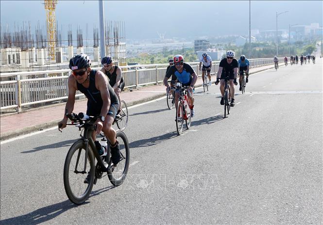 Photo: Athletes compete in the 2019 event. VNA Photo