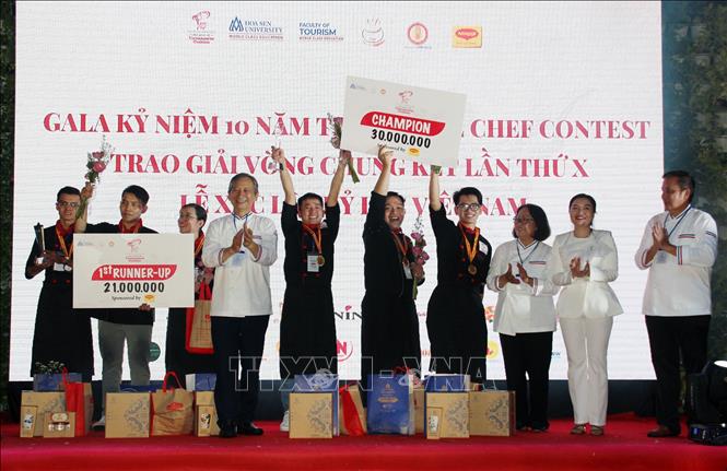 Xác lập kỷ lục Guinness Việt Nam: Việt Nam chính thức lập kỷ lục Guinness mới với món ăn đặc trưng của đất nước - bánh mì. Với số lượng sản phẩm bánh mì được chế biến trong vòng 24 giờ đạt mức kỷ lục, Việt Nam đã chứng tỏ được khả năng và sự sáng tạo của mình trong lĩnh vực ẩm thực.