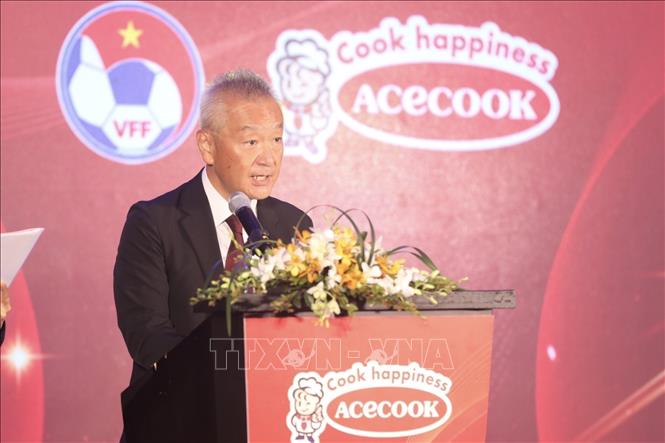 Trong ảnh: Ông Kaneda Hiroki, Phó Tổng giám đốc Công ty Cổ phần Acecook Việt Nam phát biểu. Ảnh: Minh Quyết - TTXVN