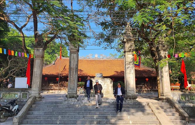 Trong ảnh: Di tích lịch sử Đình chợ Vân, nơi diễn ra các cuộc mít tinh tuyên truyền cách mạng vào tháng 3/1945 với sự tham gia của nhiều đồng chí lãnh đạo Trung ương. Ảnh: Danh Lam-TTXVN