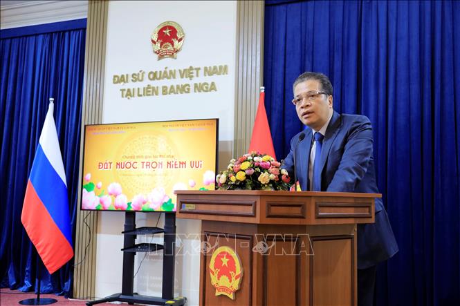 Trong ảnh: Đại sứ Đặng Minh Khôi phát biểu khai mạc chương trình. Ảnh: Trần Hiếu - PV TTXVN tại Nga 