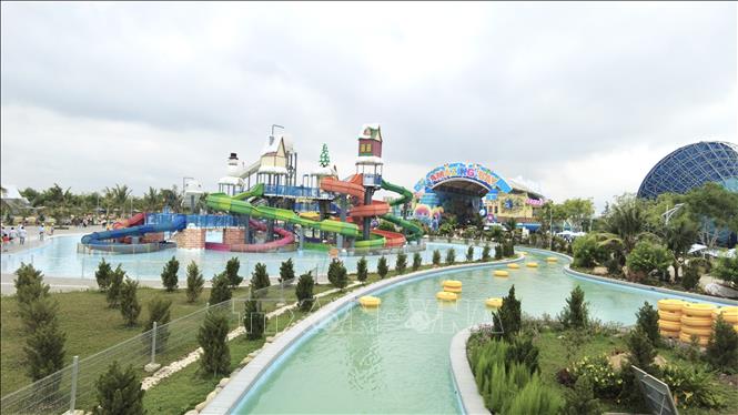 Công viên nước Vịnh Kỳ Diệu - The Amazing Bay trong ngày đầu mở cửa. Ảnh: Lê Xuân-TTXVN