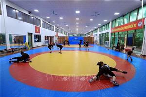 Vật SEA Games 31: Đội tuyển Vật nữ Việt Nam tích cực luyện tập 