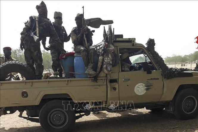 Trong ảnh (tư liệu): Binh sĩ tham gia chiến dịch truy quét các tay súng Boko Haram tại Koundoul, CH Chad, ngày 3/1/2020. Ảnh: AFP/ TTXVN