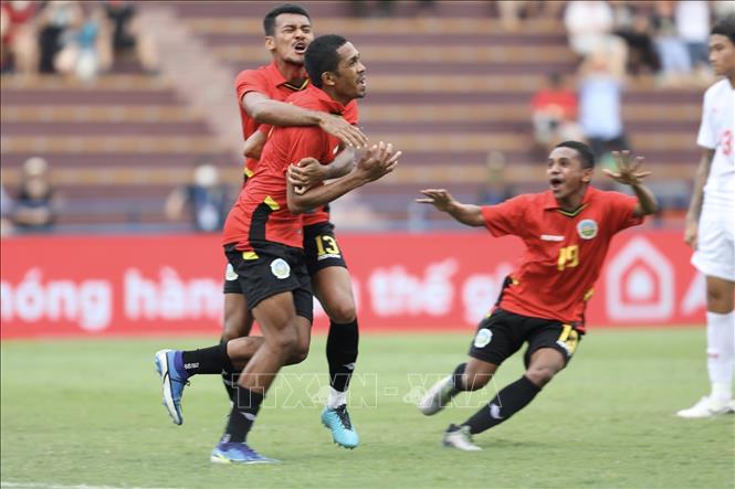 Trong ảnh: Cầu thủ Jamito Soares (số 4) ghi bàn thắng cho U23 Timor Leste. Ảnh: Minh Quyết - TTXVN