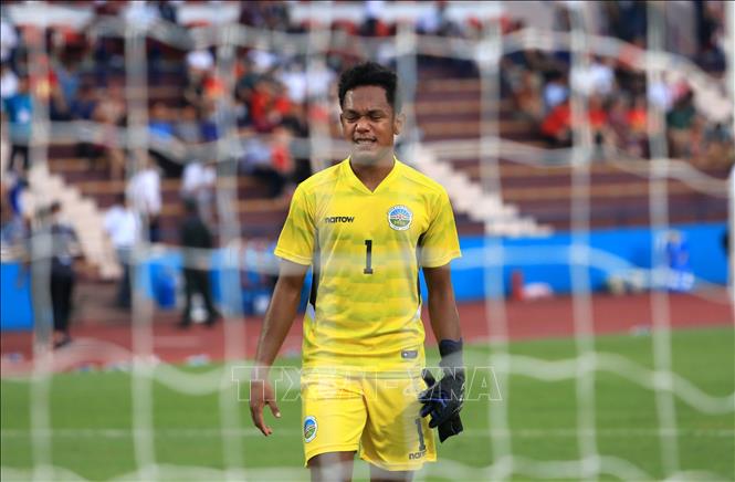 Sự tiếc nuối của thủ thành U23 Timor Leste sau tiếng còi kết thúc của trọng tài cất lên. Ảnh: Trung Kiên - TTXVN