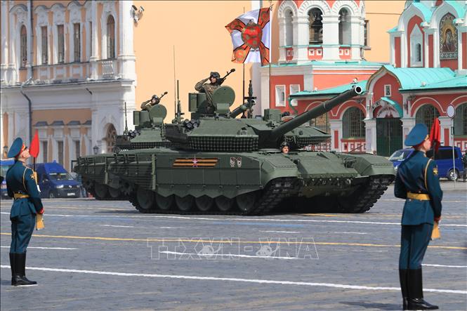 Trong ảnh: Xe tăng T-90 Proryv (Đột phá) thuộc lớp xe tăng hiện đại của Binh chủng Tăng thiết giáp Nga tham gia duyệt binh. Ảnh: Trần Hiếu - PV TTXVN tại Nga